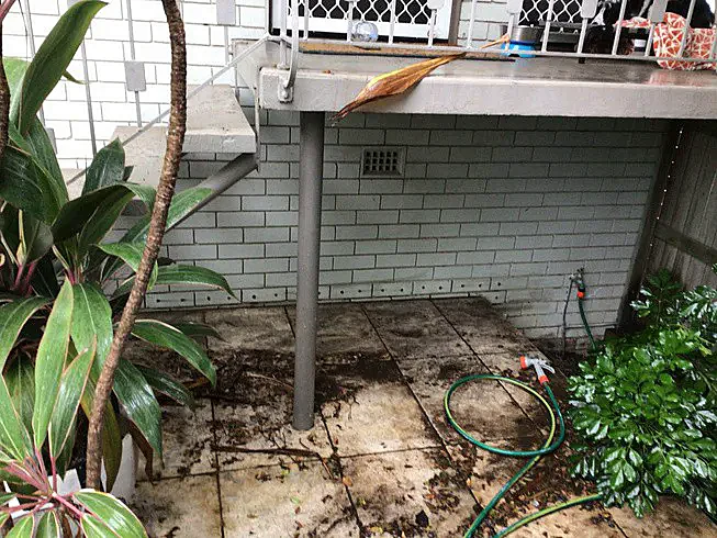 Crumbling Bricks No Bricklayer Could Fix