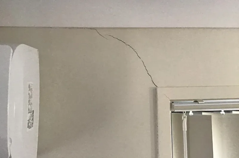 Internal wall cracks in Queensland home