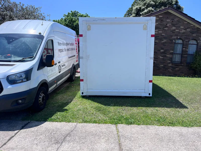 Buildfix van arriving at social housing property in Prestons