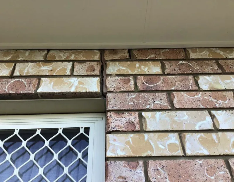 The exterior brickwork of the granny flat was lined with expansion joints at opposite ends