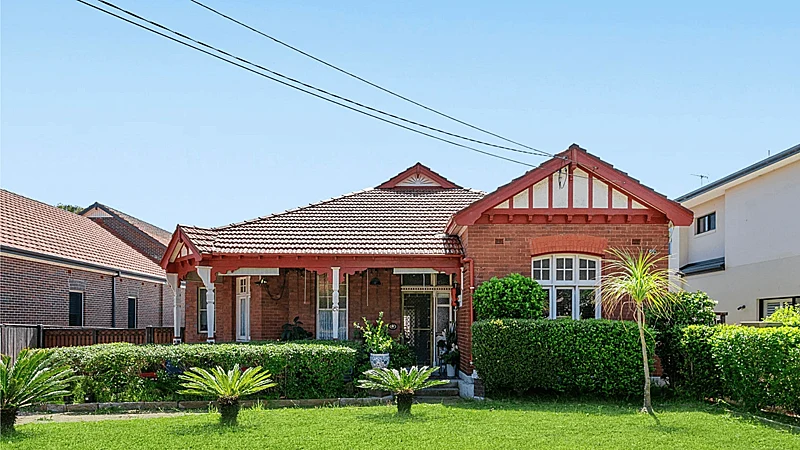 Walls Reconnected After Tie Failure