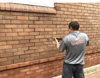 Repointing a brick wall