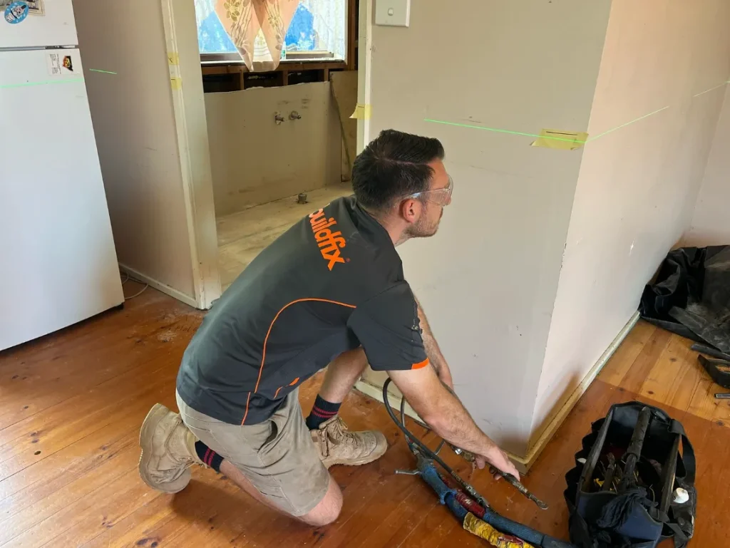 Home Floor Lifted by 60mm to Keep Renovation on Track 4